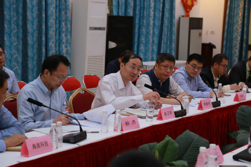 储茂明大使出席驻多中资企业座谈会