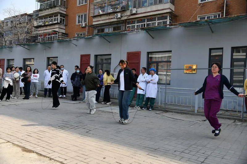 东海基金组织“东海・她力量”女性赋能公益沙龙暨“中国大妈教你投教”（第二期）活动