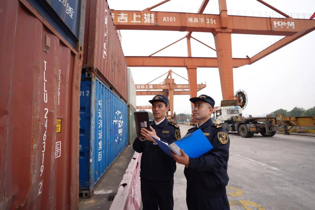 Transnet德班多用途码头成功处理超20万标箱货物