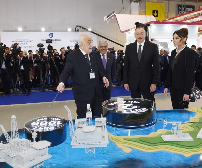 金远参赞出席浙江服务贸易（欧洲）金融科技展并致辞