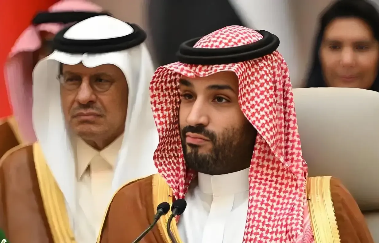 惠誉称，由于支出增加、油价下跌，沙特面临不断上升的财政风险