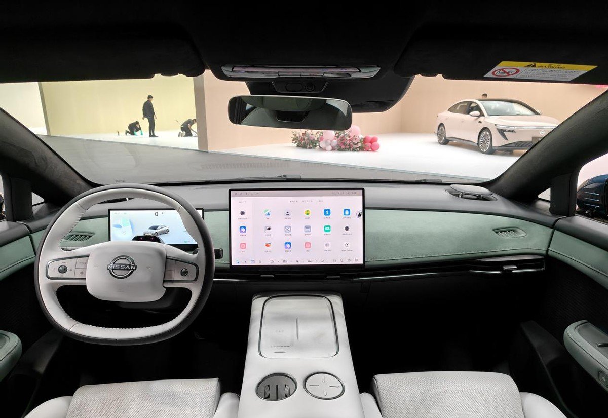 宝马携手Momenta加速全场景智能驾驶辅助落地