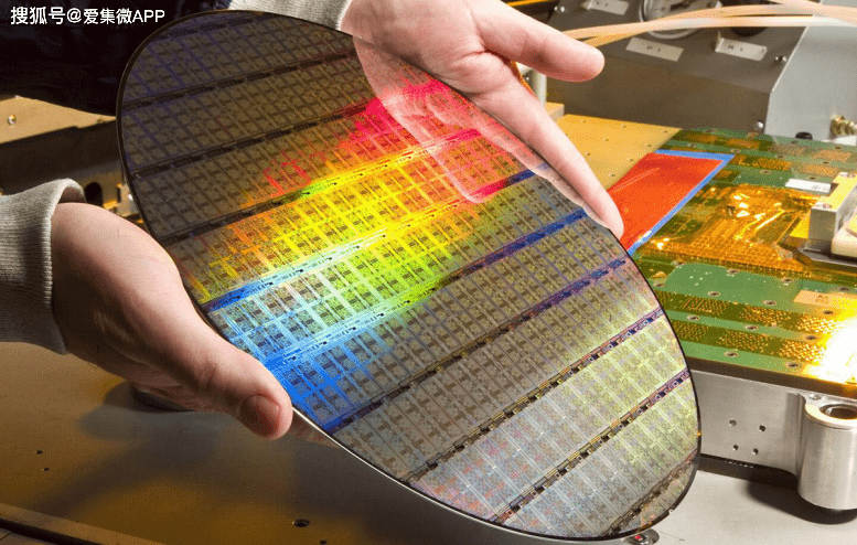 韩政府投资近1万亿韩元加速AI商用,社会呼吁注重项目可行性和可持续发展