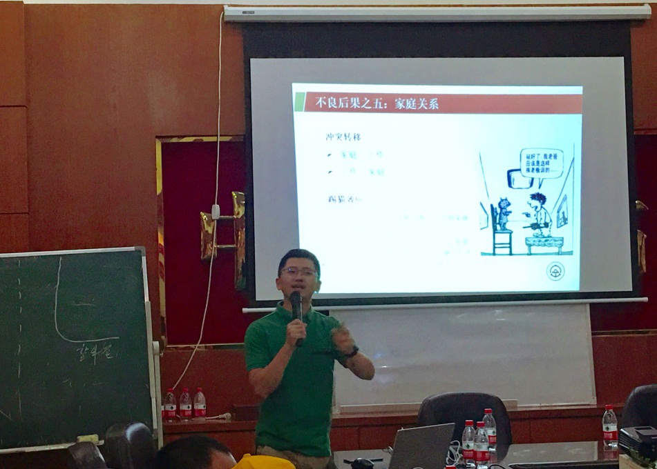 张胜斌参赞出席布隆迪杂交水稻现场会