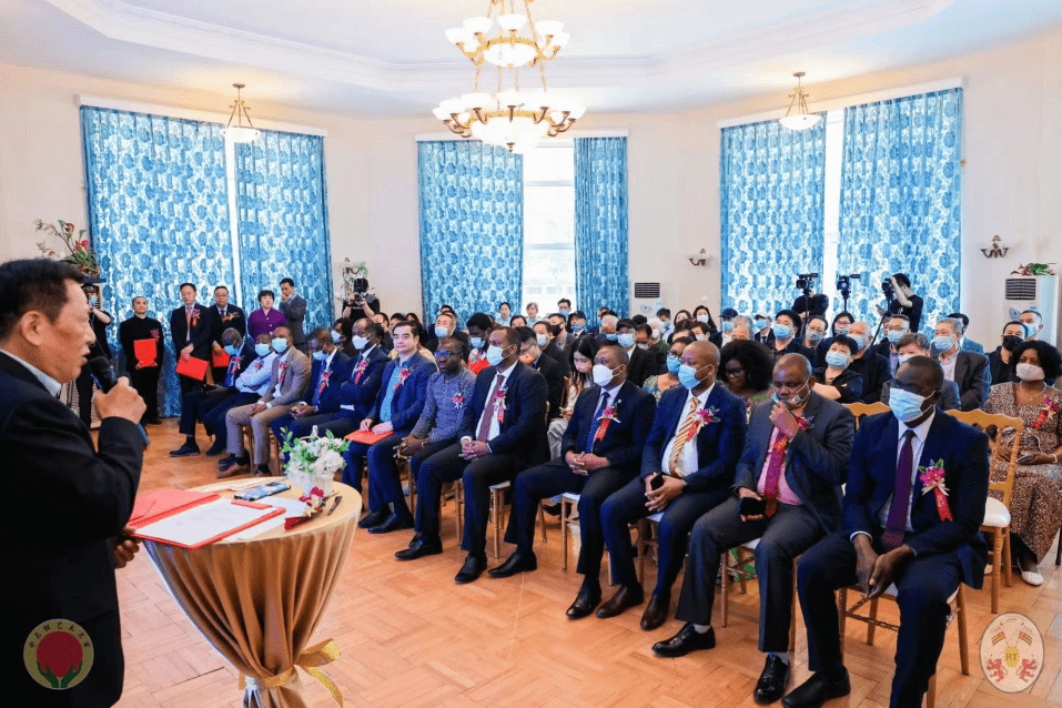 尼日利亚军事院校代表团访利比里亚移民局，聚焦边境社区安保合作