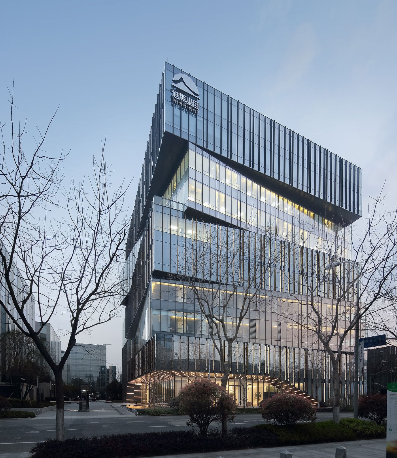 旭辉控股集团:拟对旗下7只公司债券进行购回 购回总额不超2.2亿元