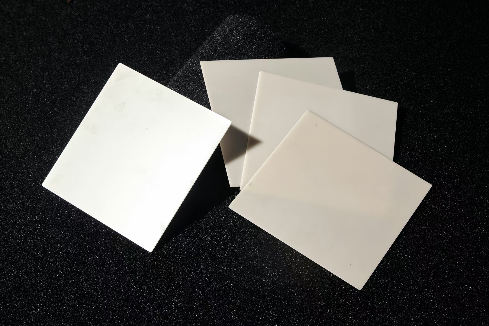 国瓷材料：子公司具备光模块用陶瓷基板技术储备