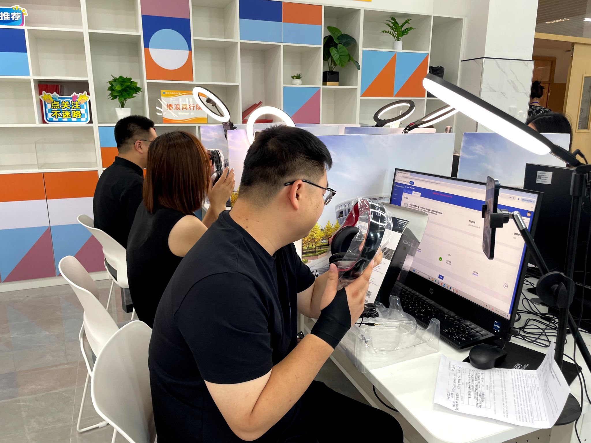 从“晒技能”到“赛技能”——在具身智能技能大赛感受产业潜力