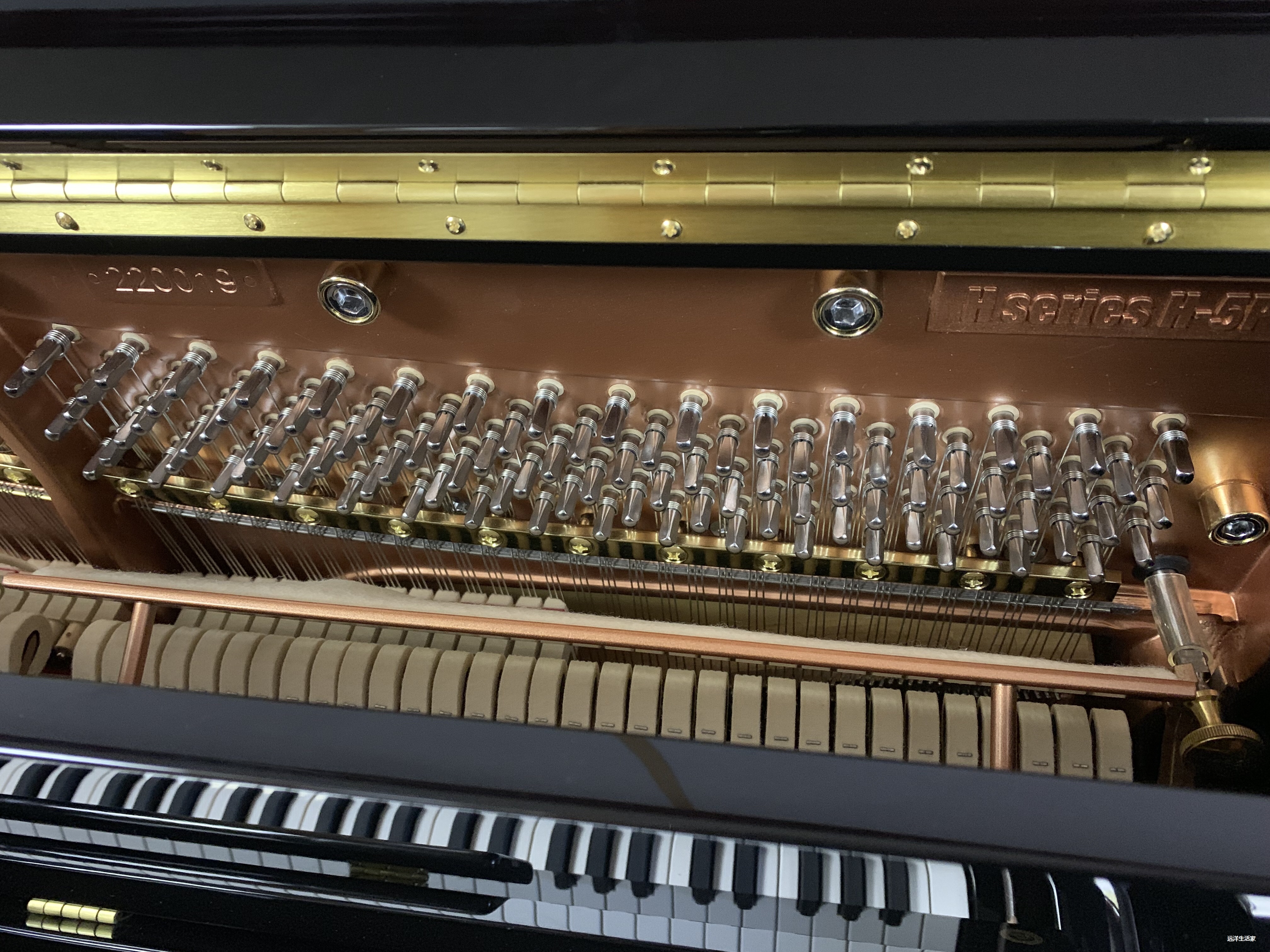 海伦钢琴获得发明专利授权：“一种立式琴击弦机的后手感增强结构”