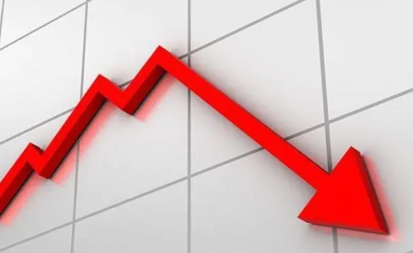 半年考上演“过山车”！多只基金规模暴涨又“高台跳水”，什么情况？