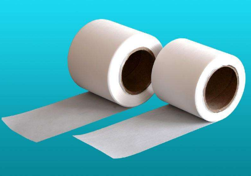 沧州明珠：目前公司湿法锂离子电池隔膜扩产项目合计13亿平方米处于在建