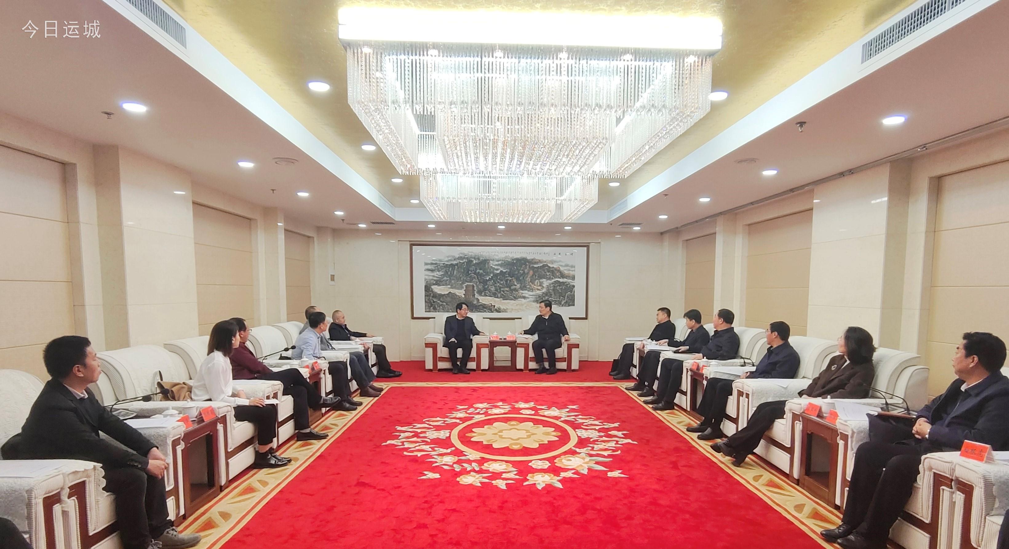 越南财政部与英特尔举行工作会谈