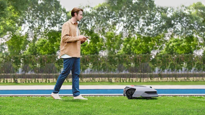 从全球首创技术到销量全面爆发！MOVA割草机器人登顶全球市场