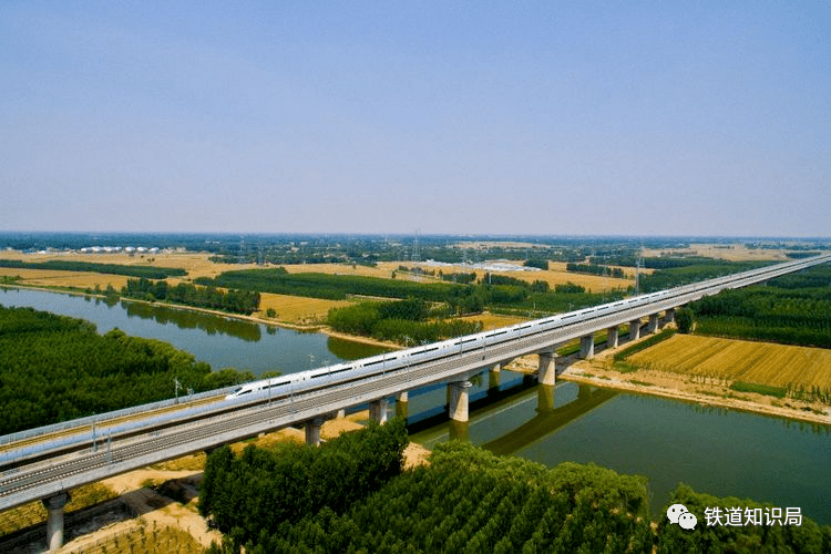 中国铁建获得发明专利授权：“基于轮轨噪声和振动波形的无砟轨道病害快速识别方法”