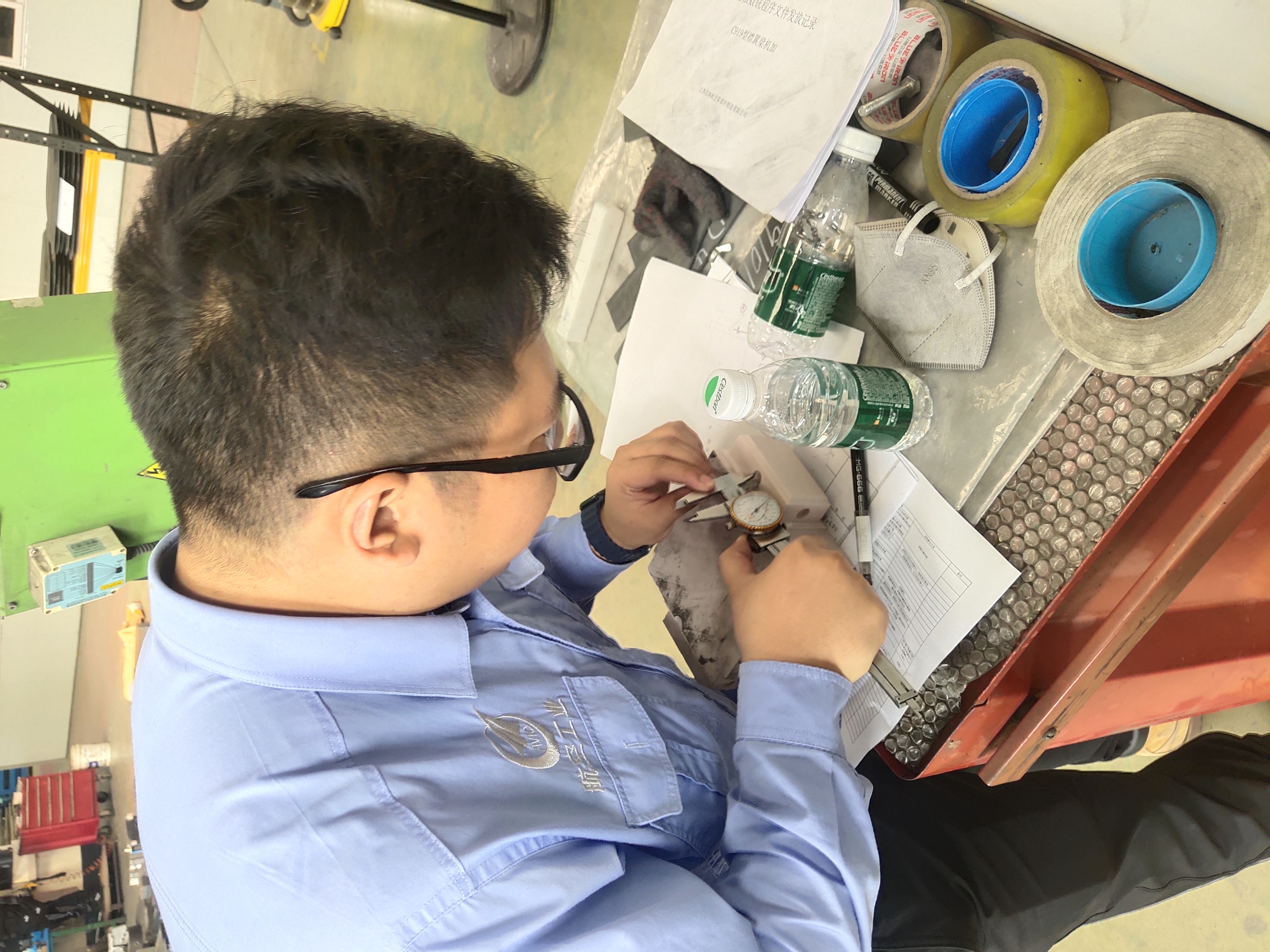 国产机器人超越人类半马纪录，靠什么