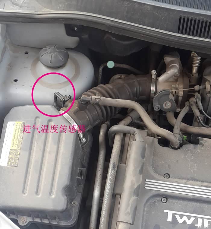 潍柴动力获得实用新型专利授权：“一种可变角度安装的双通道压力温度传感器结构”