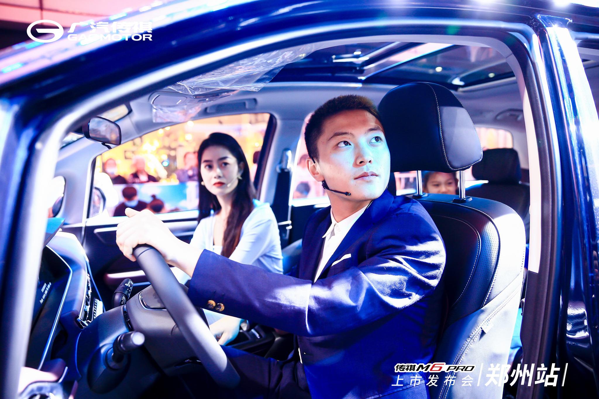 OLAY PROX焕新 实验室科学之旅探源精准护肤