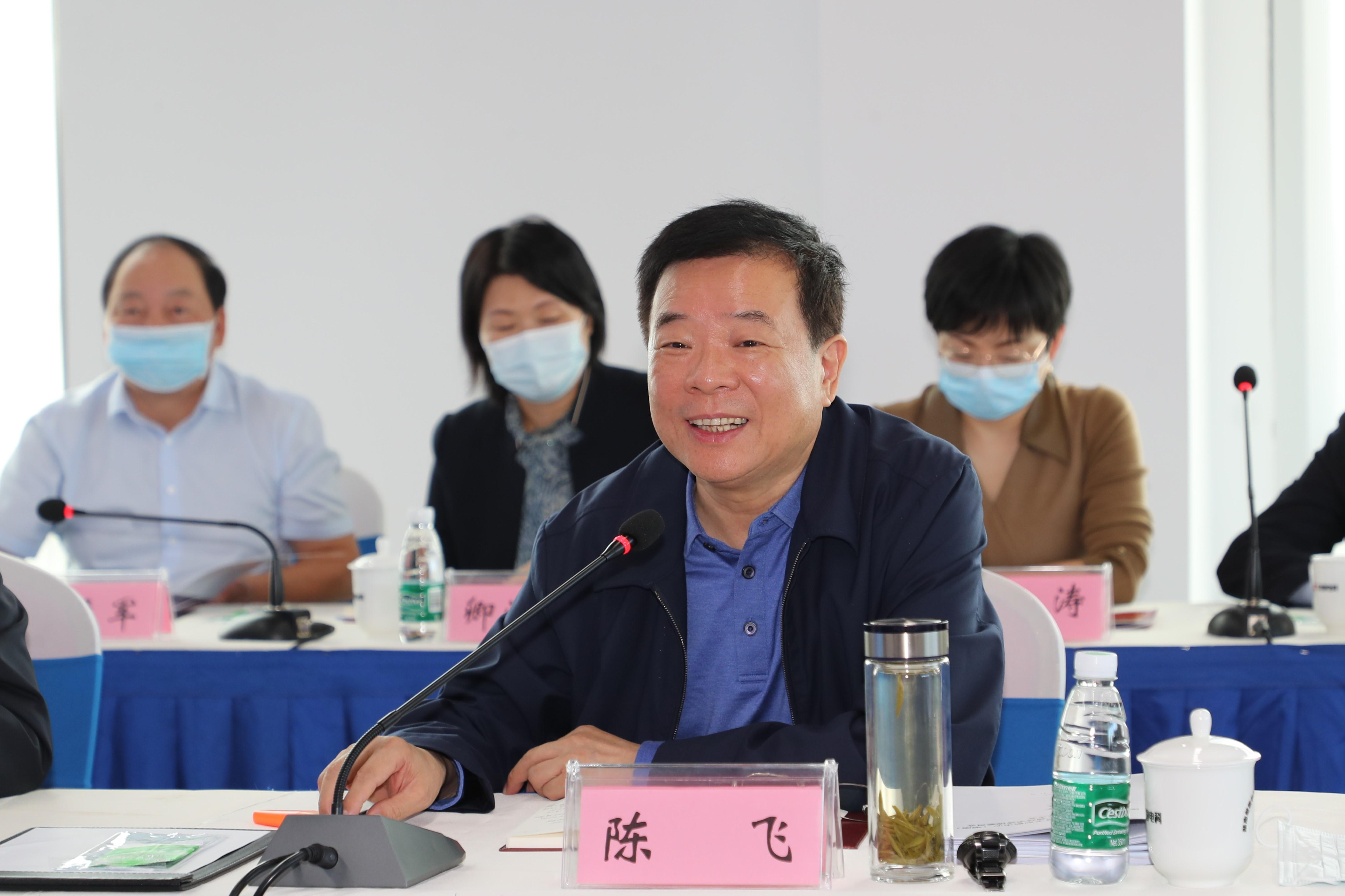 国家发展改革委副主任周海兵会见安哥拉矿产资源、石油和天然气部部长阿泽维多