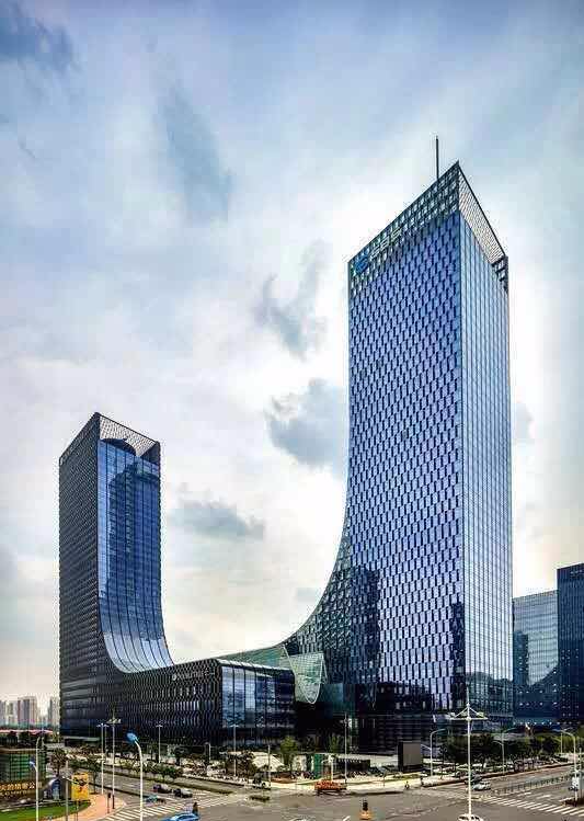 塞舌尔总统出席中国援助塞广电中心大楼启用仪式