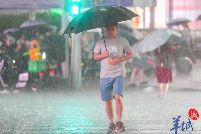 新闻分析:今年北方暴雨为何比往年早